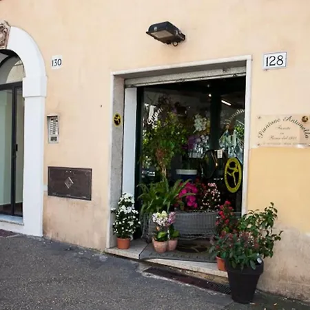 Lägenhet Casa Flaminia Al Colosseo Rom